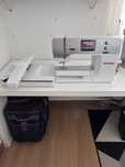 Maquina costura e bordado Bernina b720