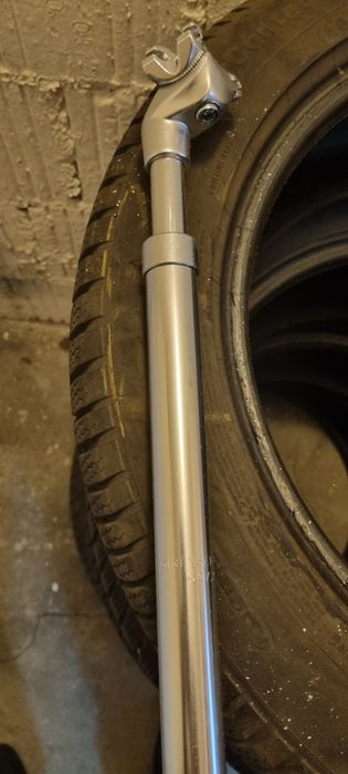 Sztyca rowerową z amortyzacją