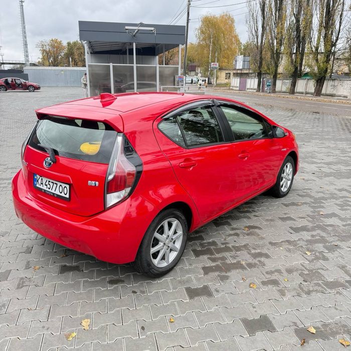 Toyota Prius C 2015