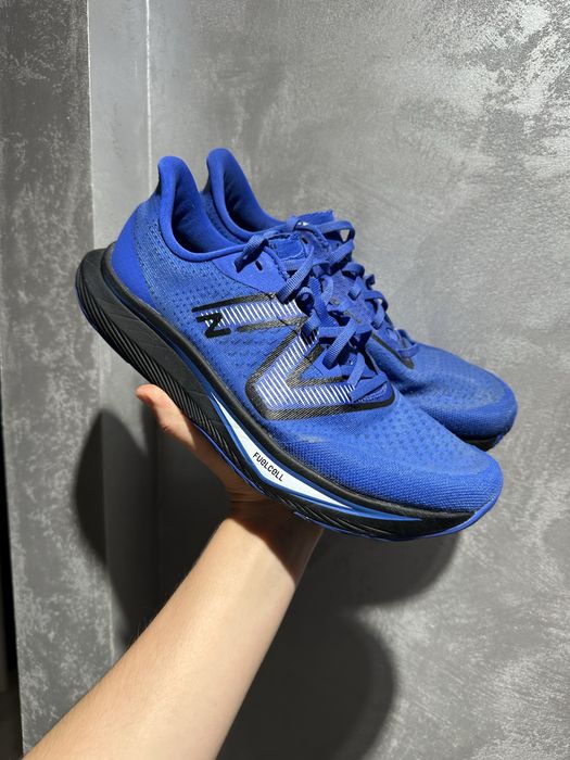 New Balance FuelCell кросівки чоловічі кроссовки