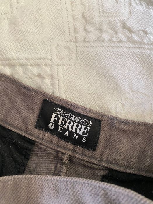 calças castanhas gianfranco ferré