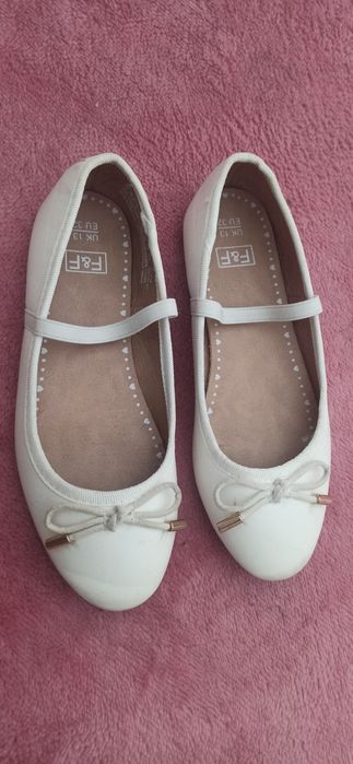 Białe balerinki dł. ok.19cm