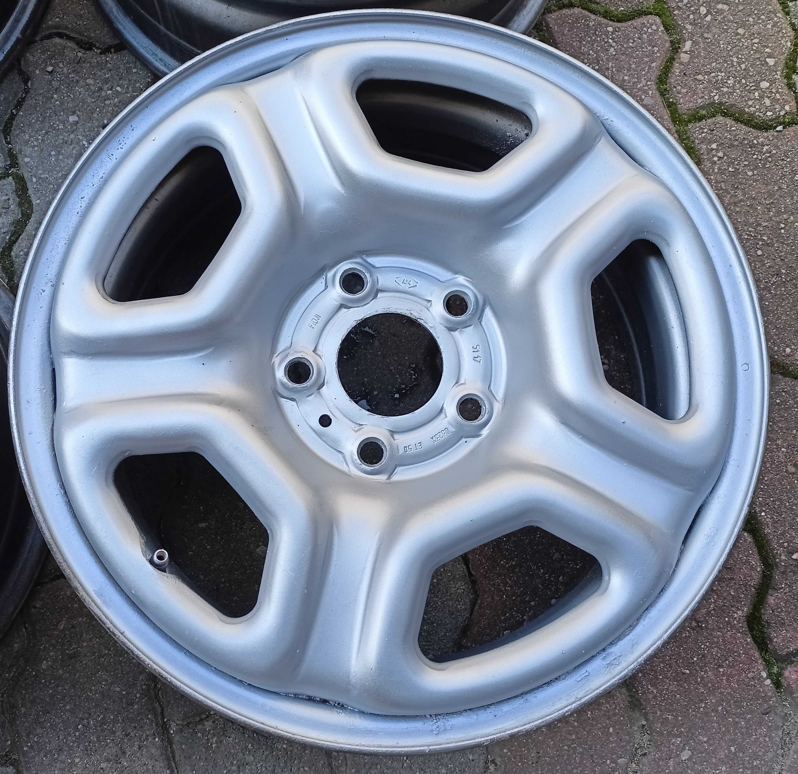 Felgi stalowe 16 5x114,3 Dacia Duster Renault