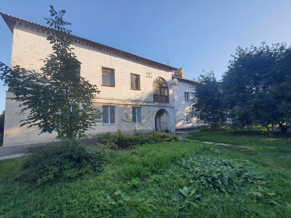 Продам 3к кв  80м2 вул Соц.містечко гарна локація 100м Київський Шлях