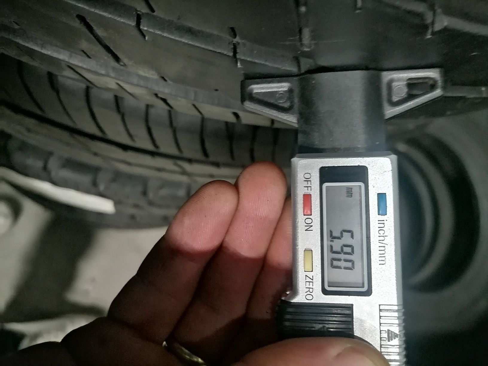 Літні Шини БВ 205/85 R16C CONTINENTAL Vanco 2 Склад