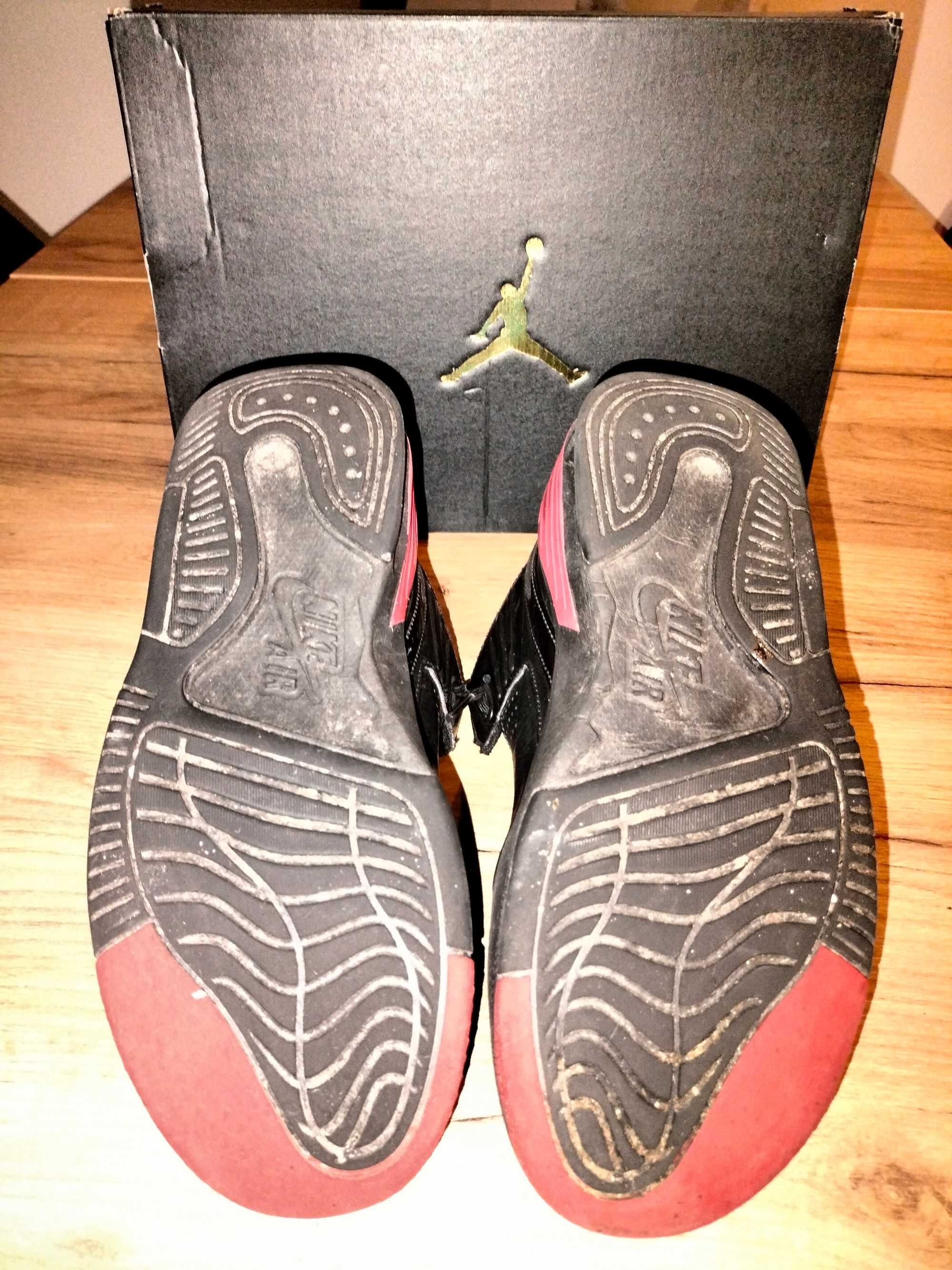Czerwono-czarne buty Nike Jordan Max Aura 5, roz. 40