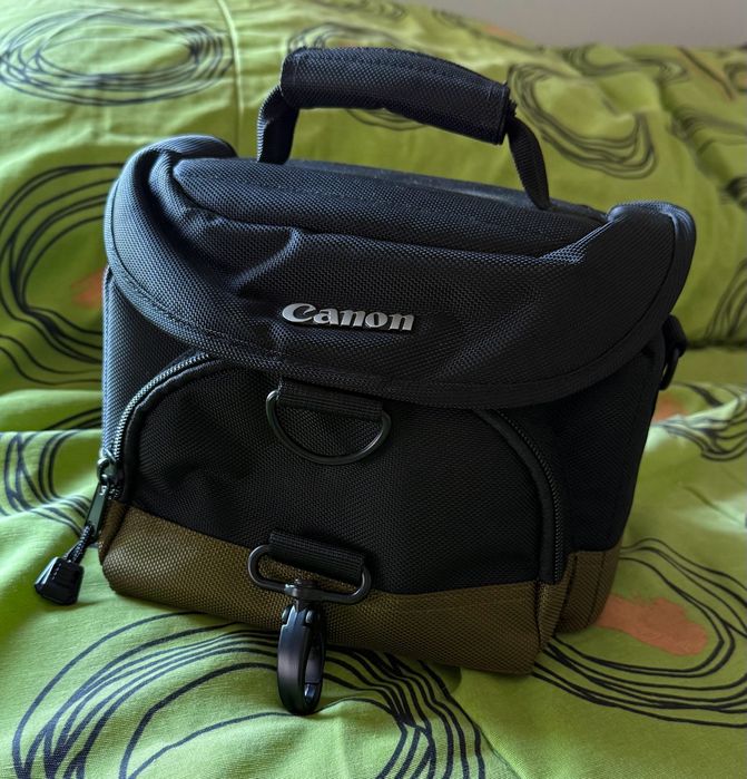 Máquina fotográfica CANON 1300D