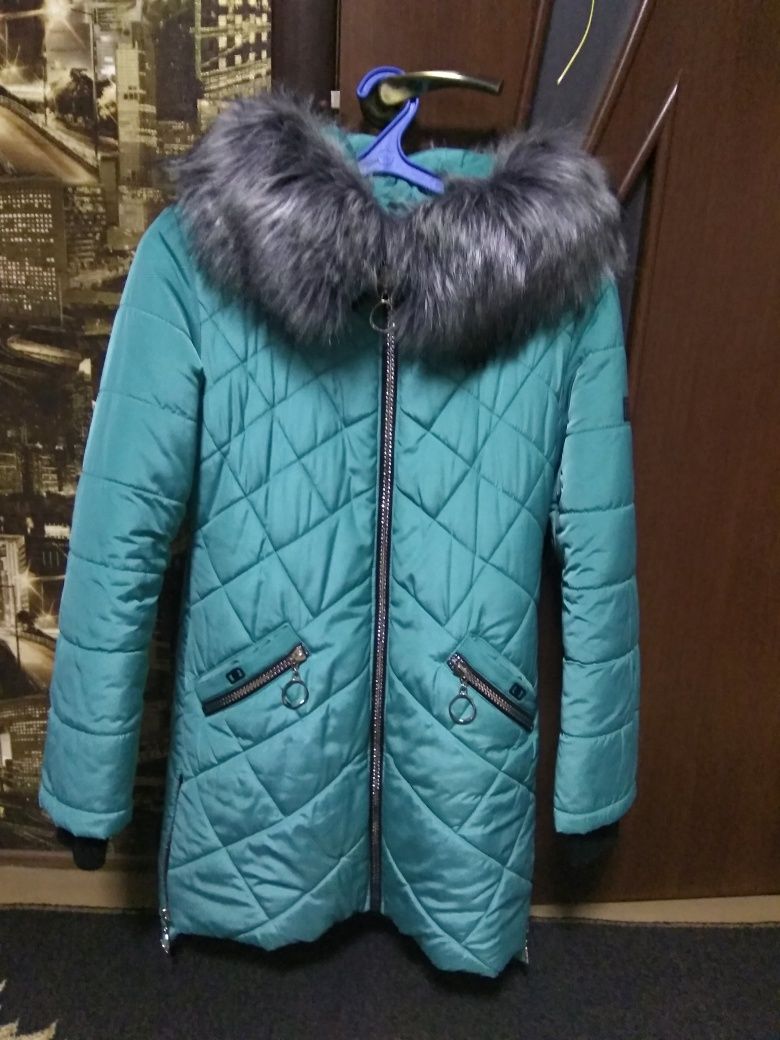 Продам пальто дуже тепле 44 р