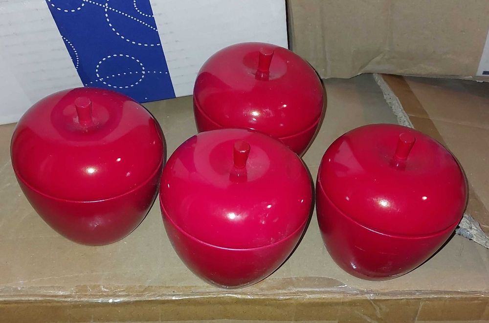 Szklane  dekoracyjny świeczniki na świece zapachowe - jak nowe