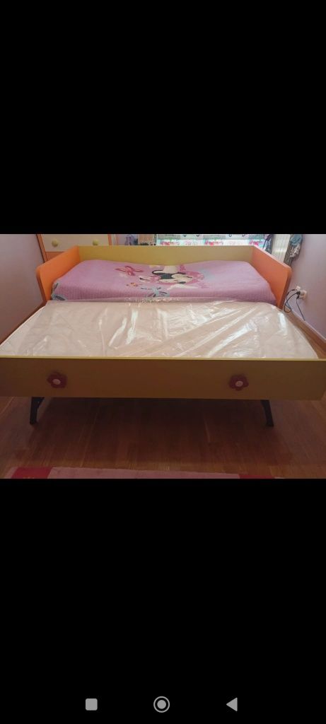 Quarto criança c duas camas