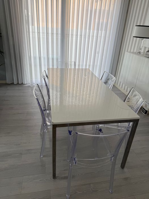 Mesa de jantar para 6 a 8 pessoas | 180cm x 85cm