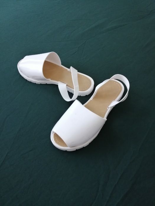 Модные Босоножки сандали сандалии женские пляжные в отличном состоянии