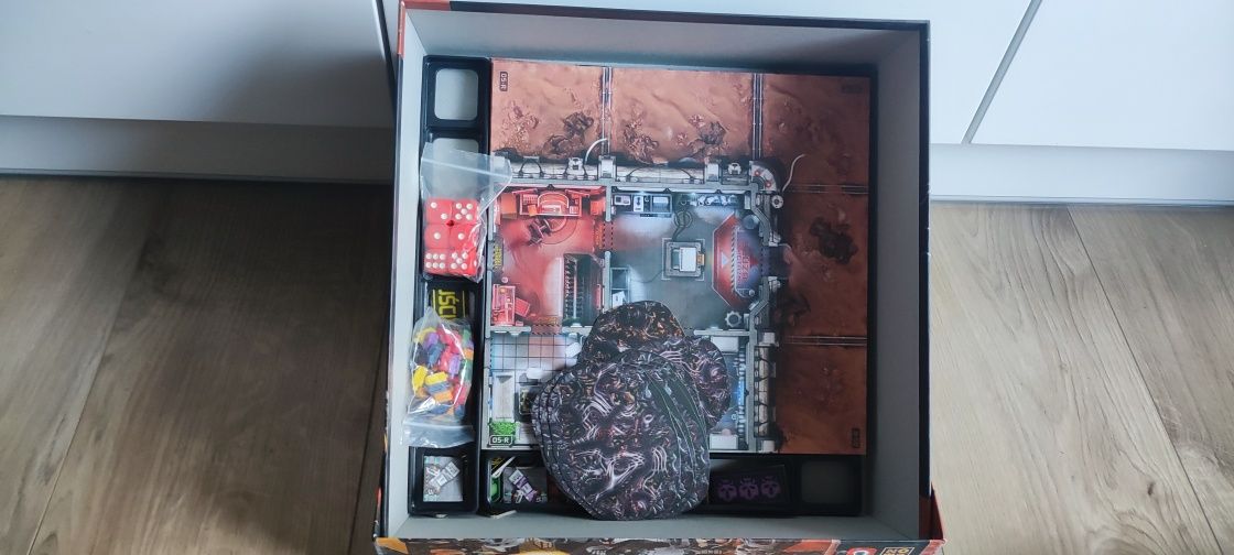 CMON Zombicide Najeźdźca Pomalowany