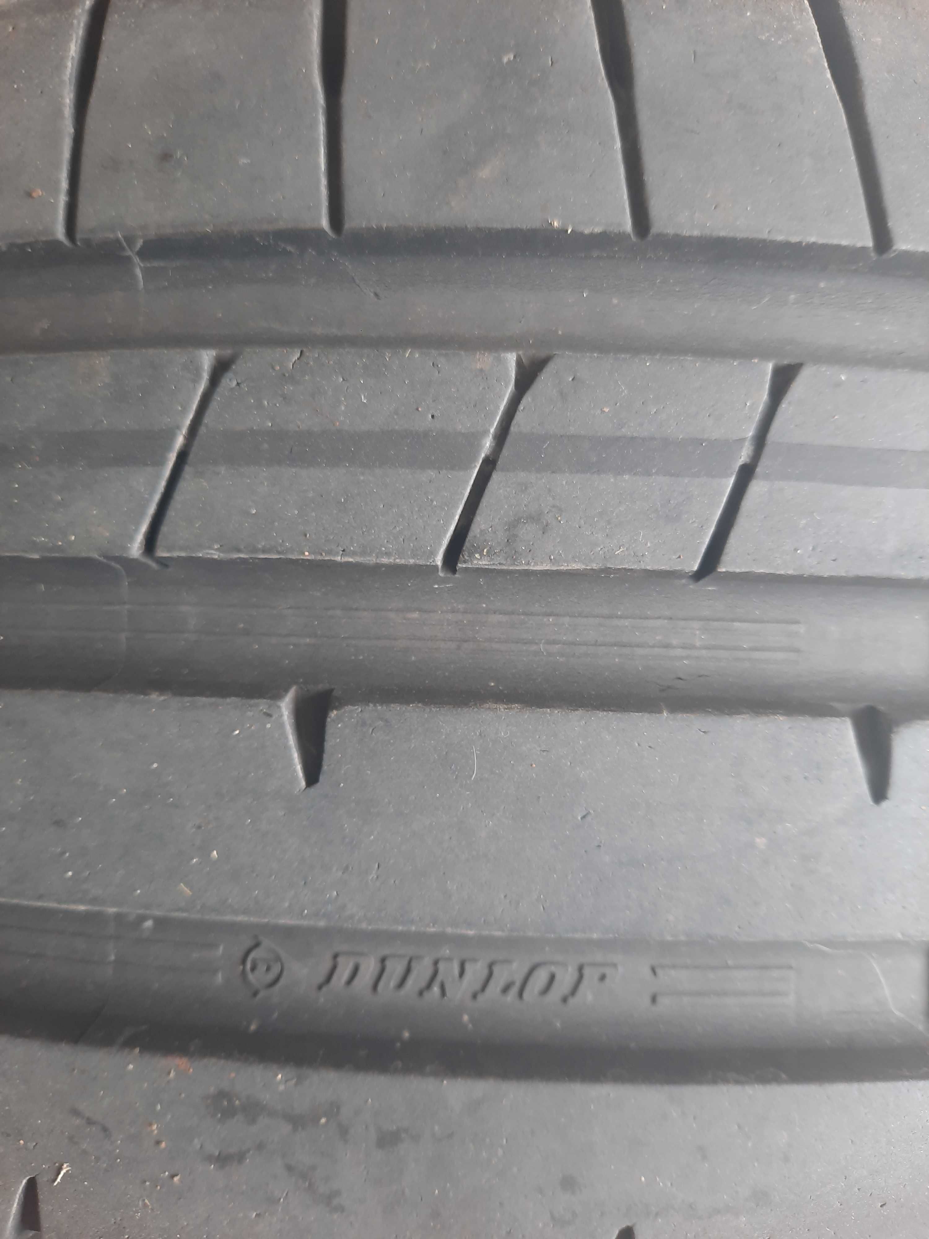 Komplet opon letnich 215/50/17 Dunlop