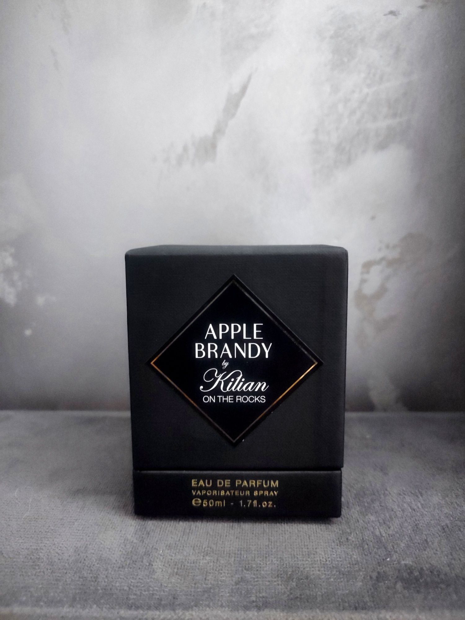 Kilian Apple Brandy on the rocks 50ml.