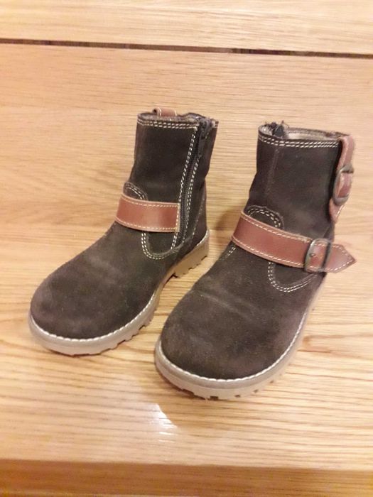 Botas de menina com pouco uso