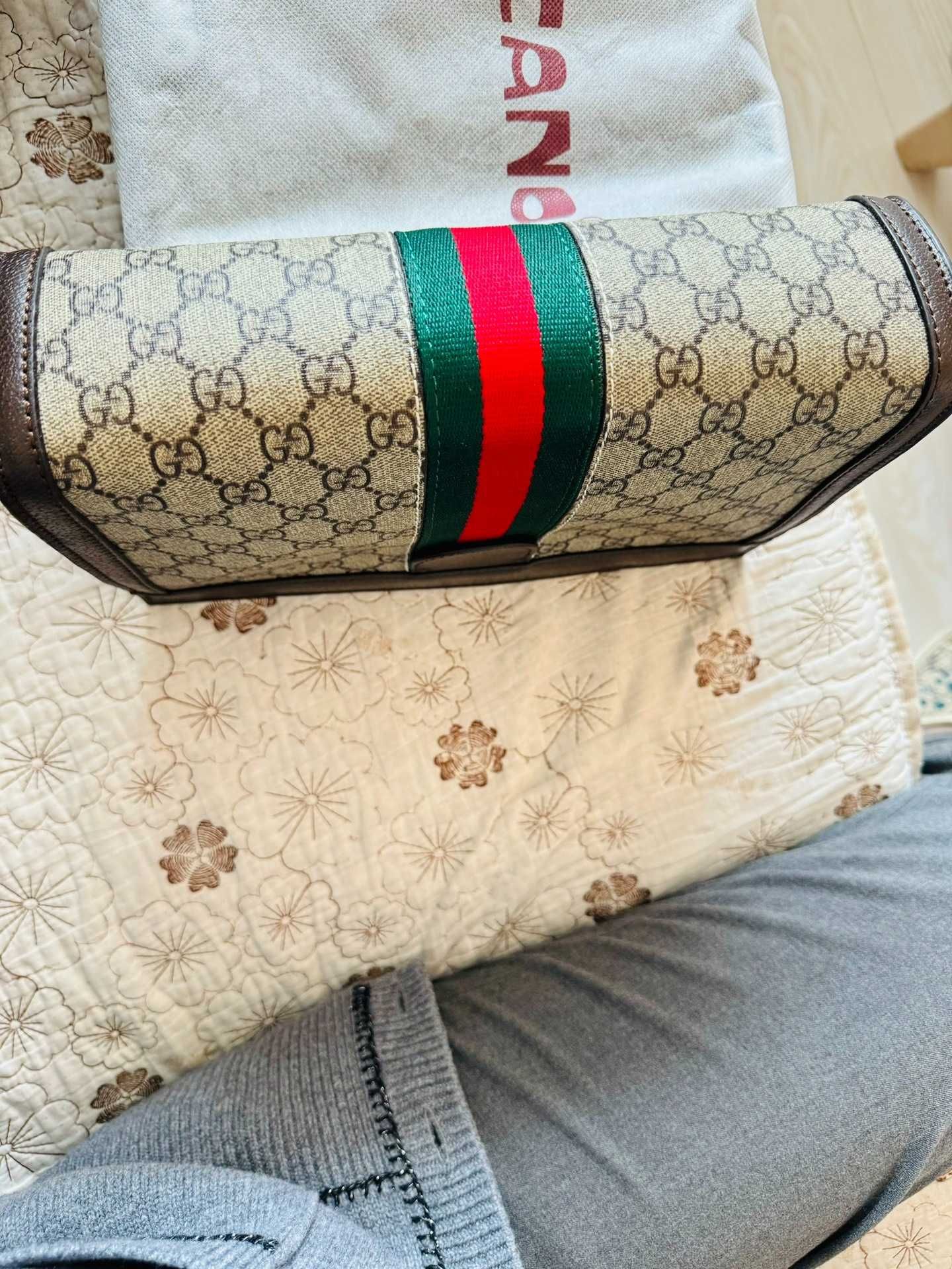 Torebka Gucci Ophidia z monogramem i łańcuszkiem
