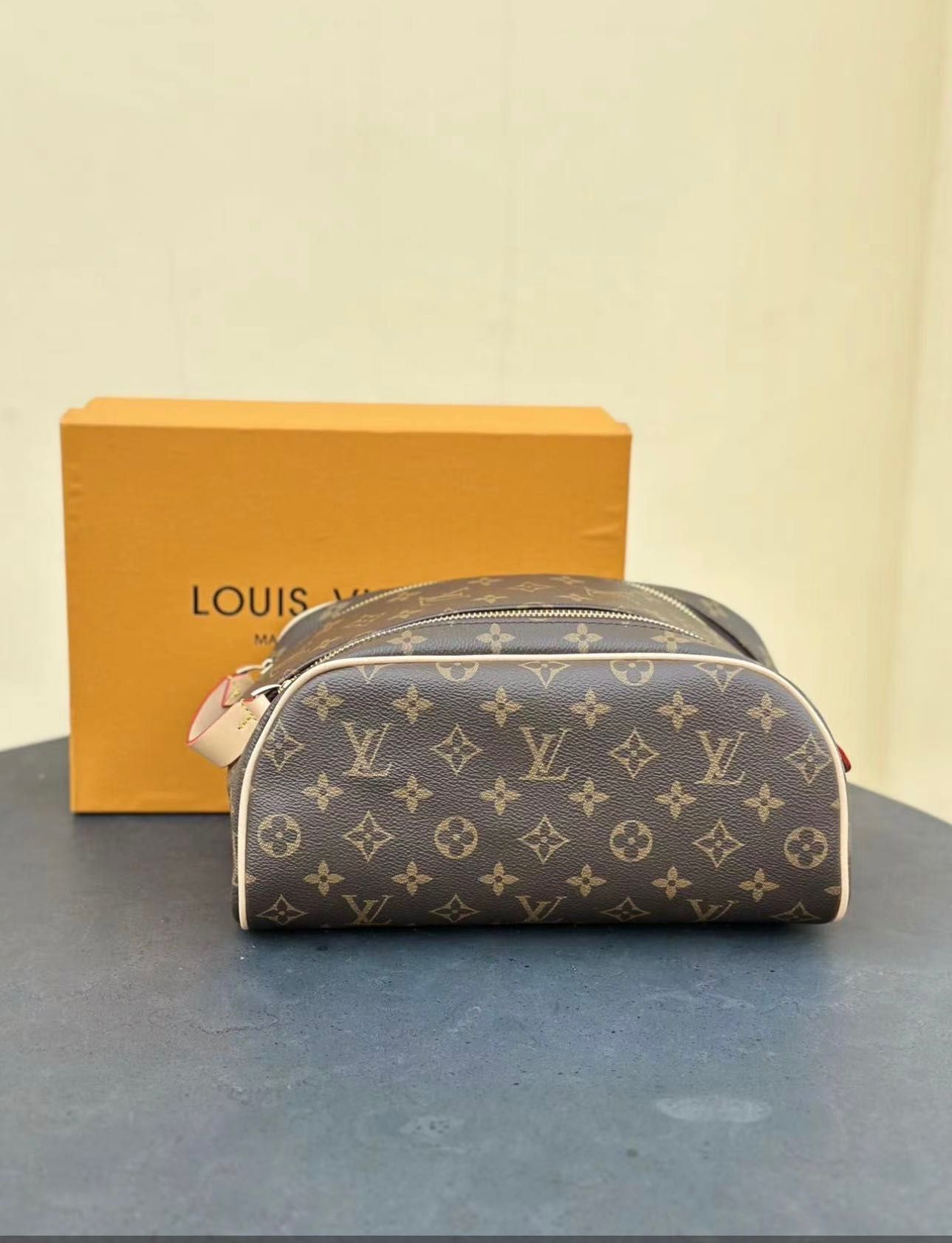 Косметичка louis vuitton