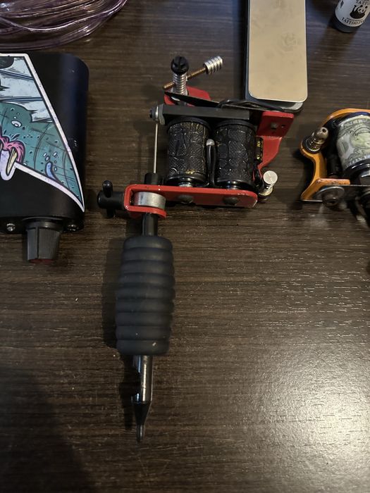 Maquina de tatuar piranha tattoo em muito bom estado