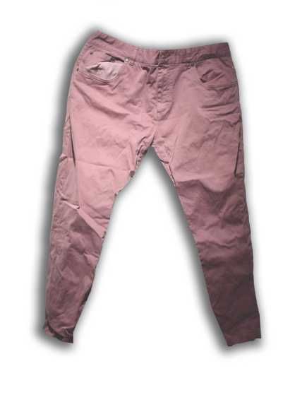 różowe spodnie straight skinny fit