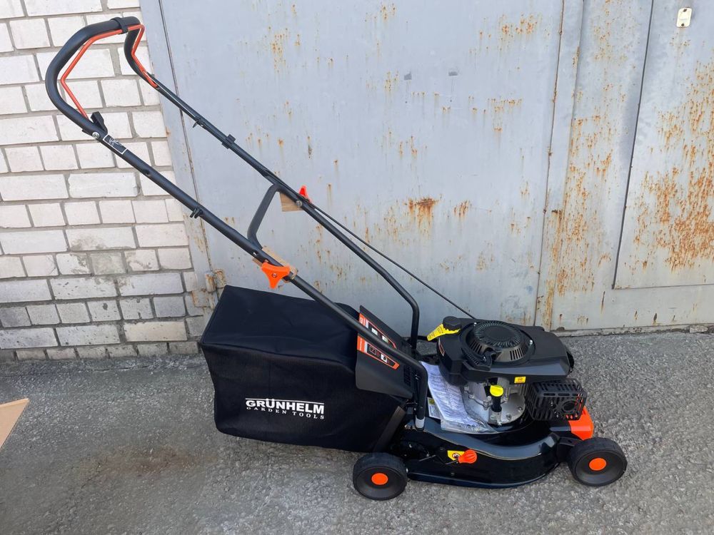 Газонокосарка бензинова Grunhelm S463 2600 Вт