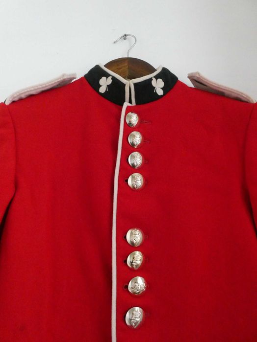Casaco Militar Britânico da Guarda Irlandesa - Peça de Colecionador
