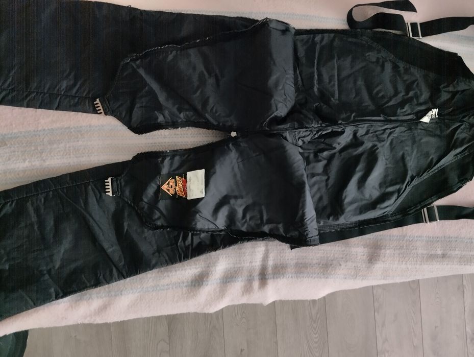 Лижні штани жіночі в дуже гарному стані!