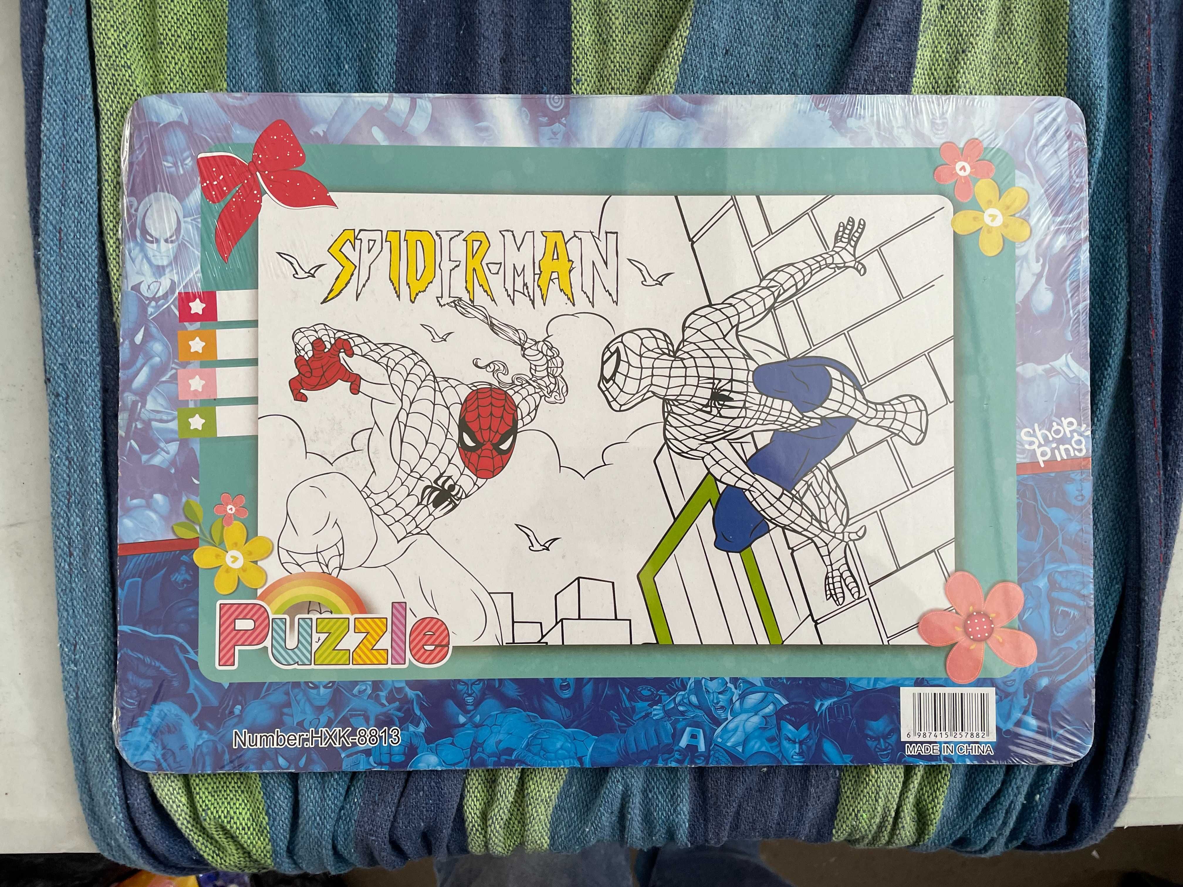 Puzzle pająk Spider-man + kolorowanka w formacie A4