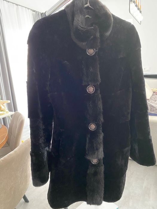 Шуба з мутона з норкою