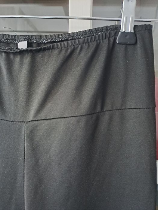 Czarne legginsy S