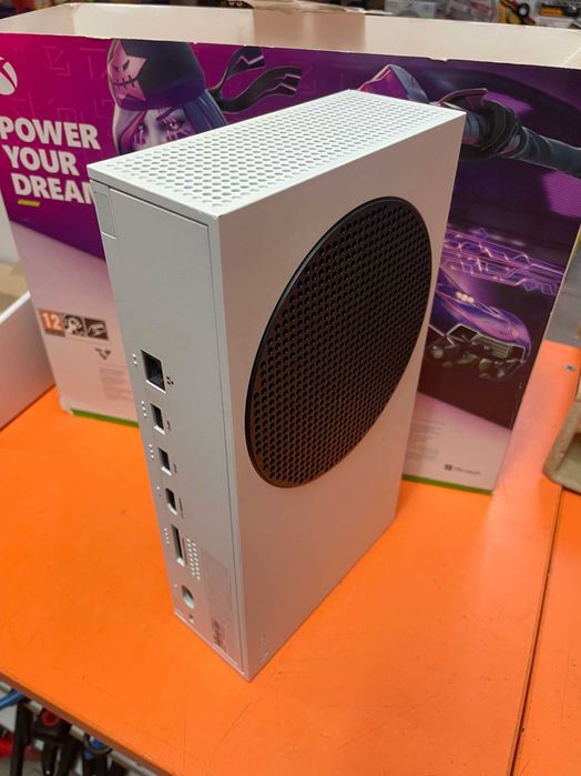 Xbox Series S + 2 Pady + Pudełko + gratis