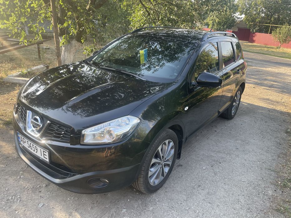 Nissan QASHQI +2