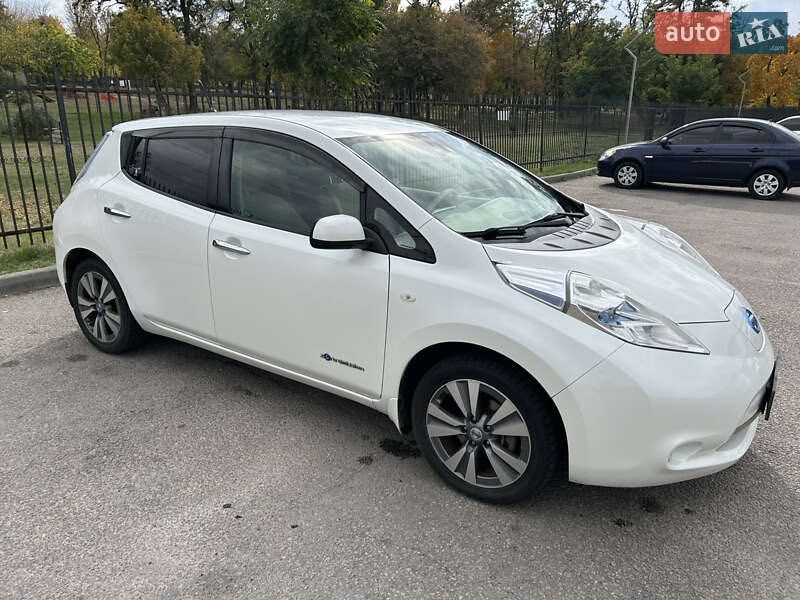 Здам в оренду Nissan Leaf