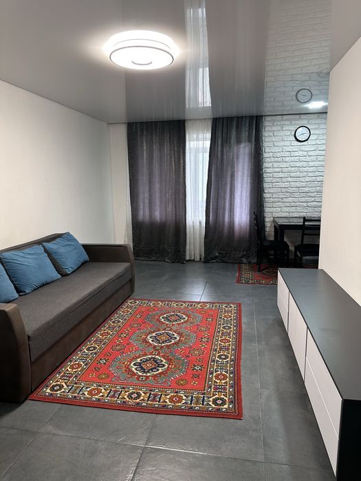 Здам  1-кімнатну квартиру на Космосі