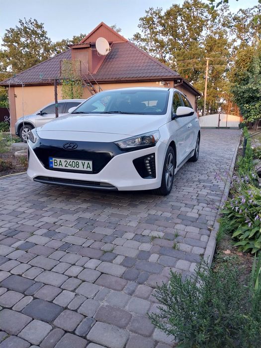 Автомобіль Hyundai Ioniq