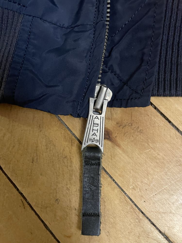 Бомбер alpha industries