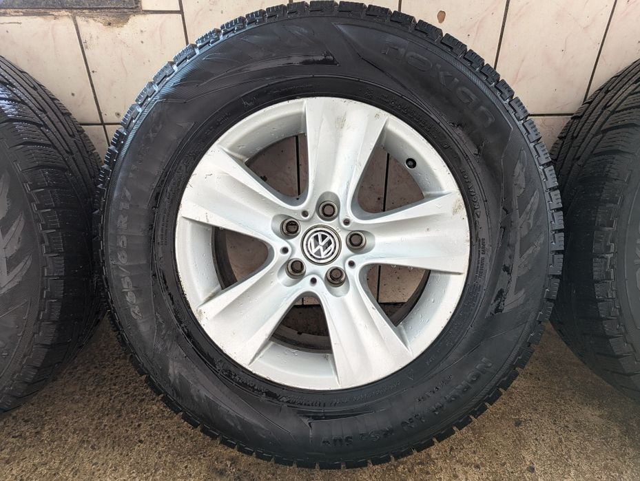 Диски титани BMW з резиною Nokian Nordman RS SUV 265/65 r17