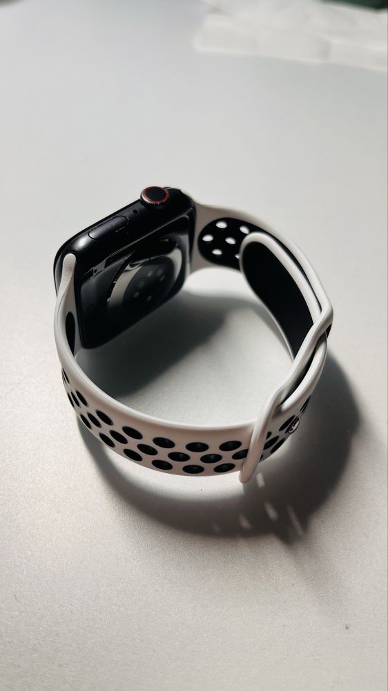 Apple Watch 6 44mm (GPS + Cellular)