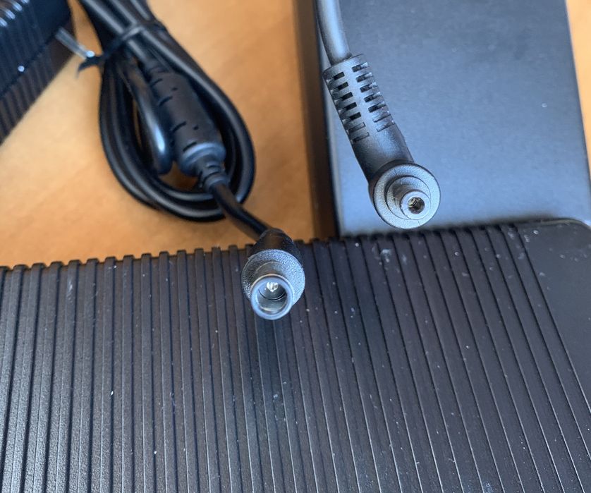 Блок Питания Ноутбука Gigabyte AERO AORUS 19.5V 9.23A 11.8A 180W 230W