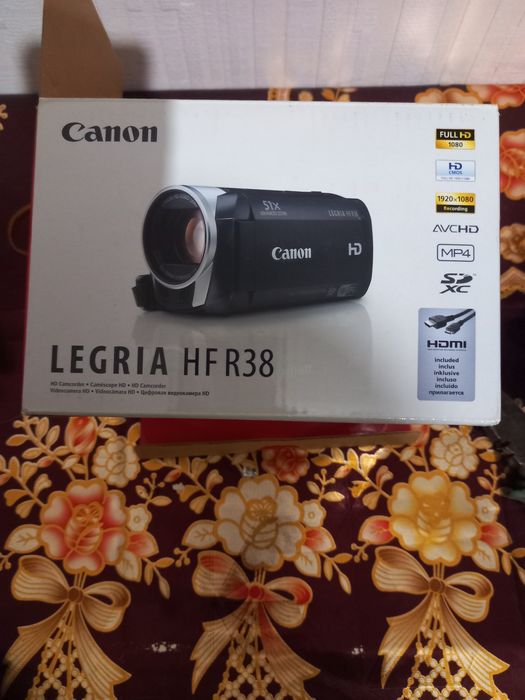Видеокамера Canon HF R38