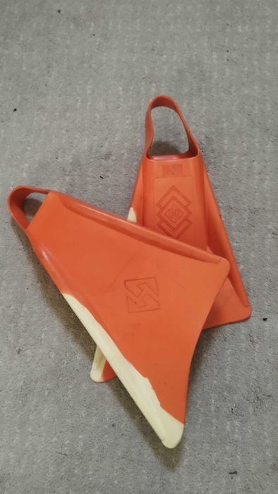 Pés de pato para bodyboard