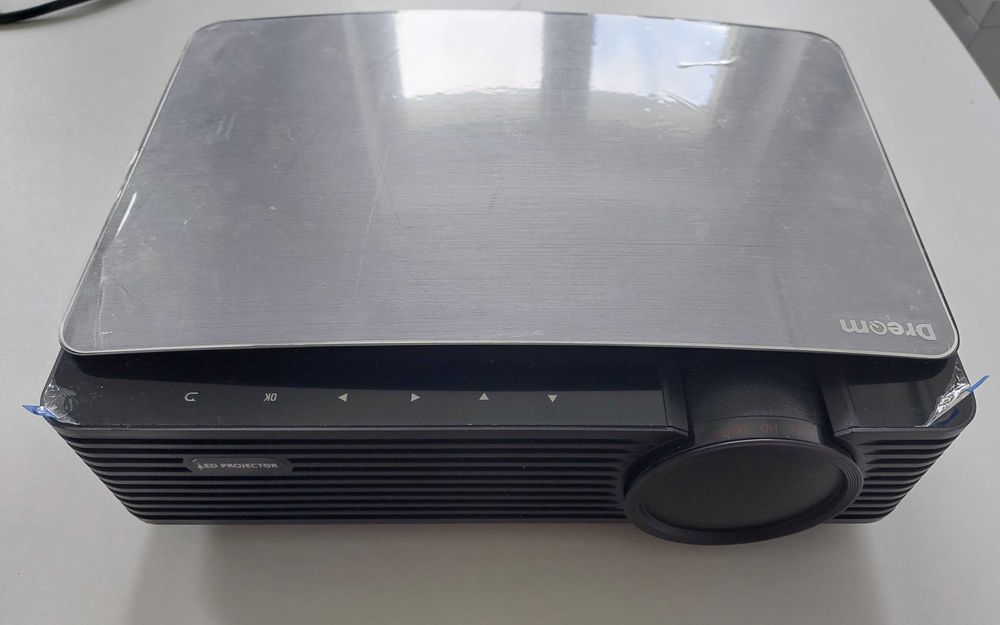 Rzutnik projektor led full hd 4k 8000lm 4000:1 + kabel