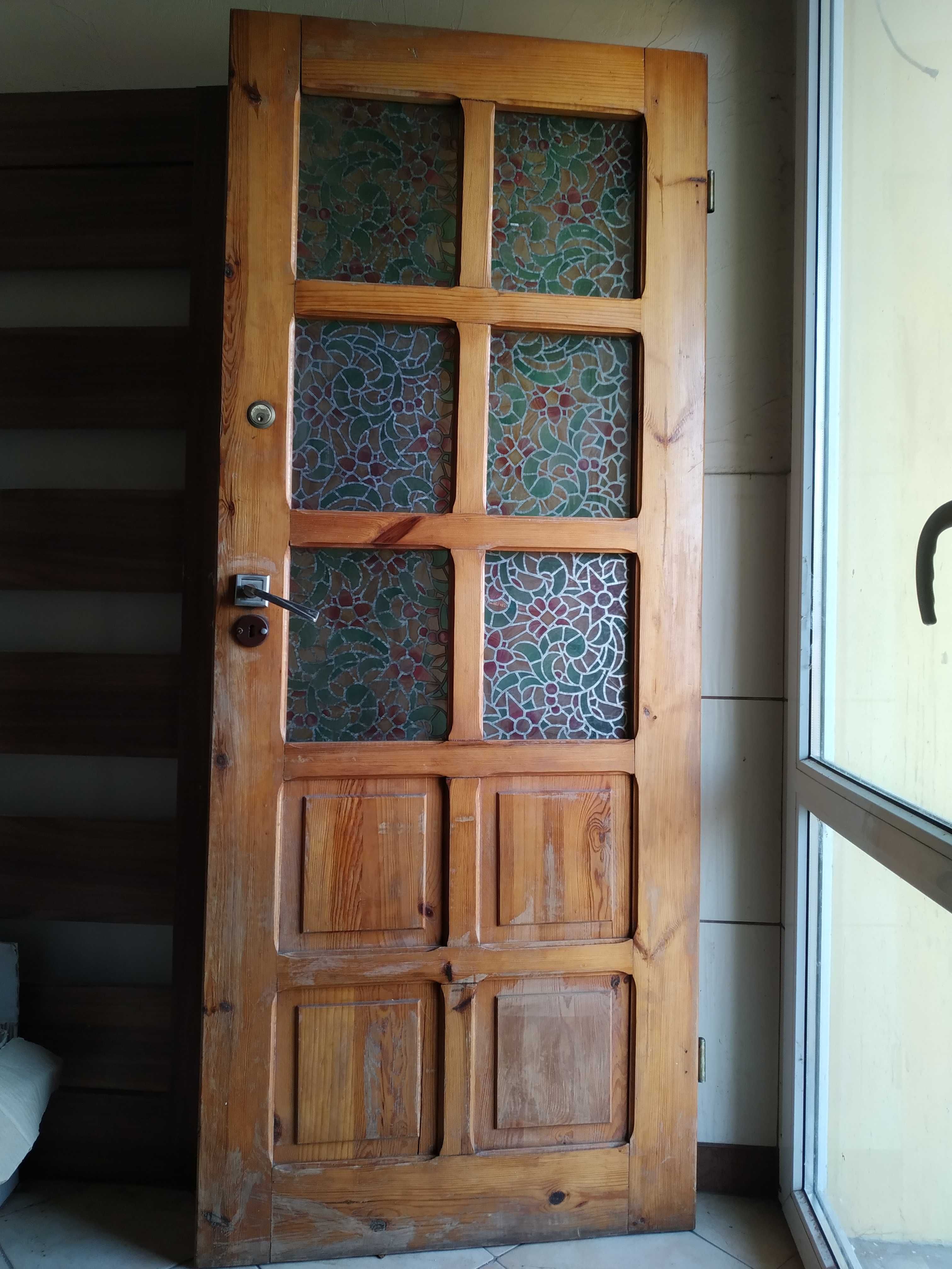 drzwi wewnętrzne drewniane , przeszklone rozm 204 na 83 prawe