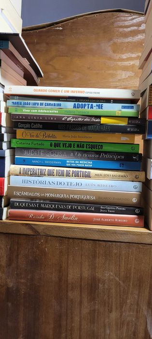 Vendo livros praticamente novos