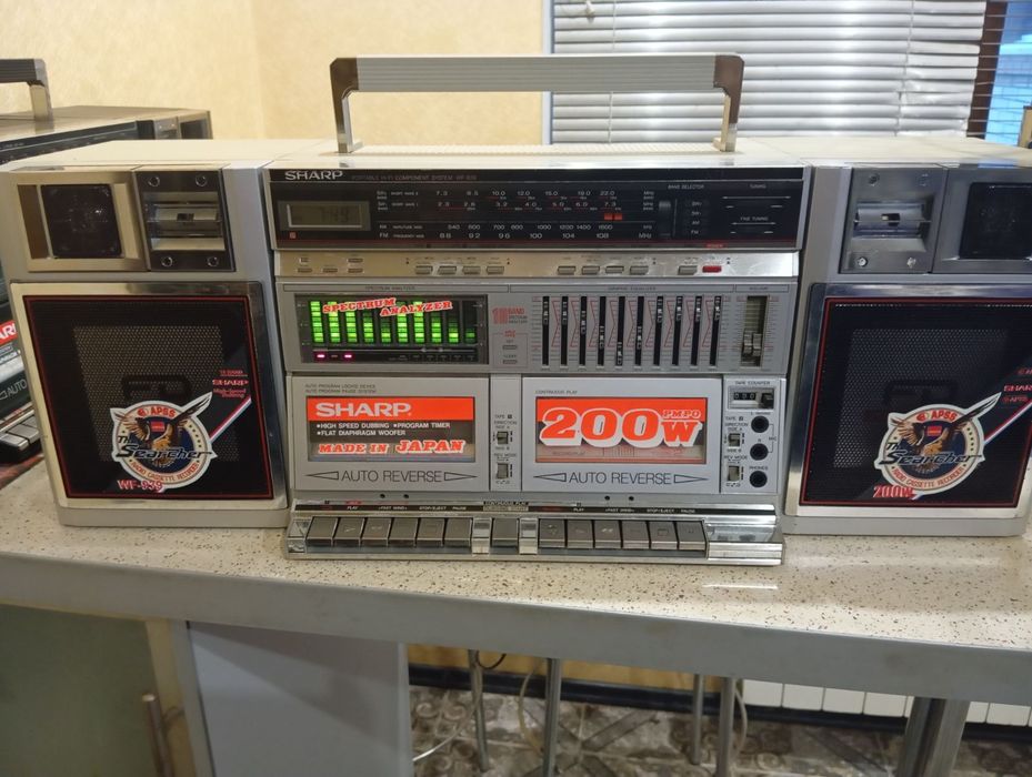 Переносная магнитола Sharp WF-939