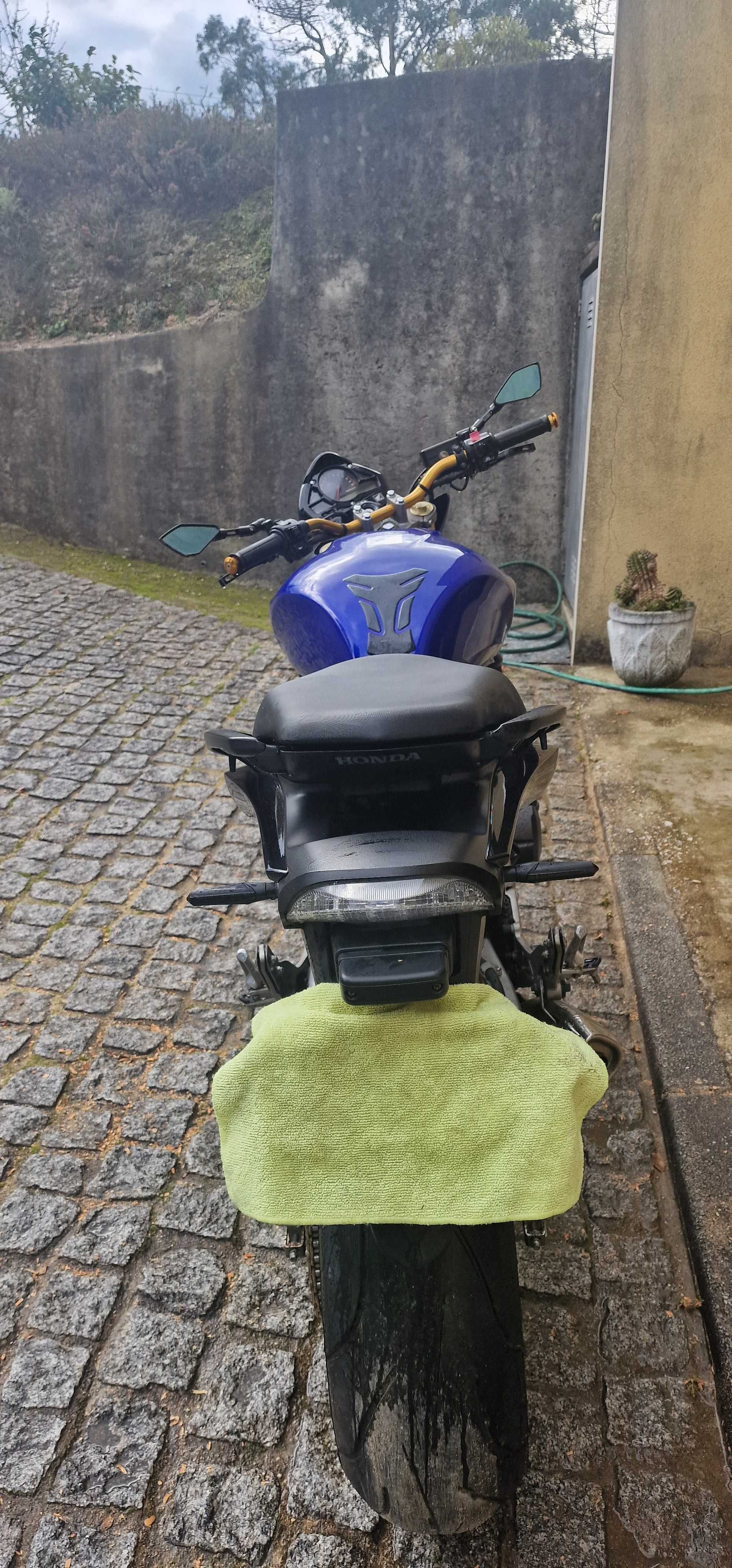 Honda Hornet  600 como nova