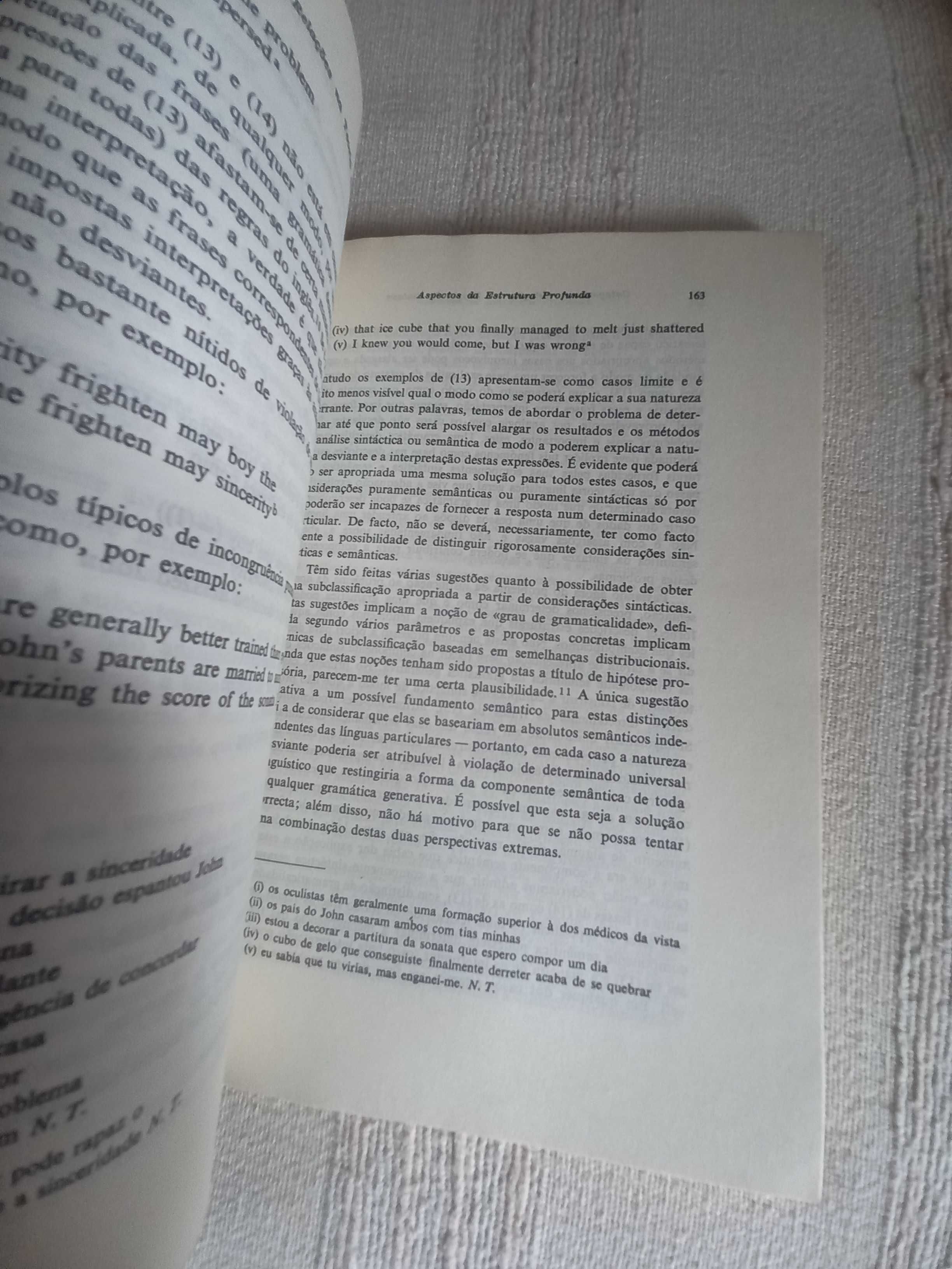 Livro de Noam Chomsky Aspectos da Teoria da Sintaxe