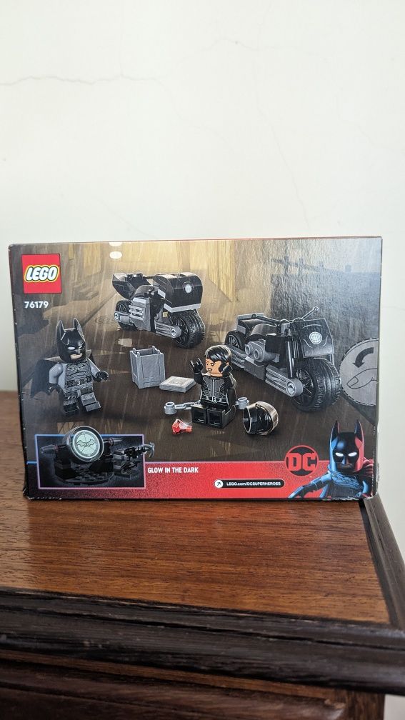 Lego 76179 Batman & Selina Motorcycle pursuit - novo c/ dano caixa