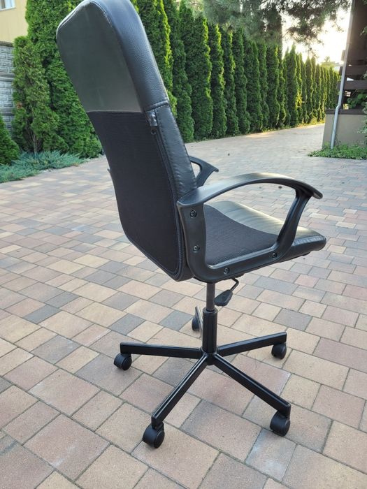 Krzesła biurowe IKEA podobne do RENBERGET