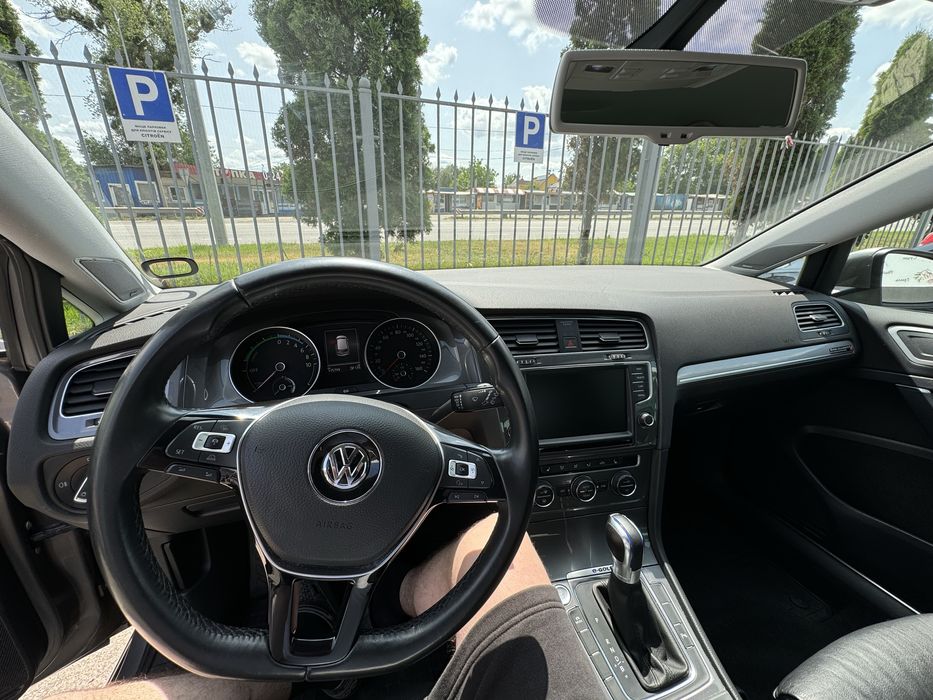 Volkswagen e golf 2015 года пробег 115 тыс dinaudio